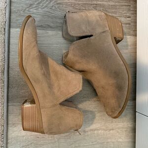 Women's Tan Ankle Boots